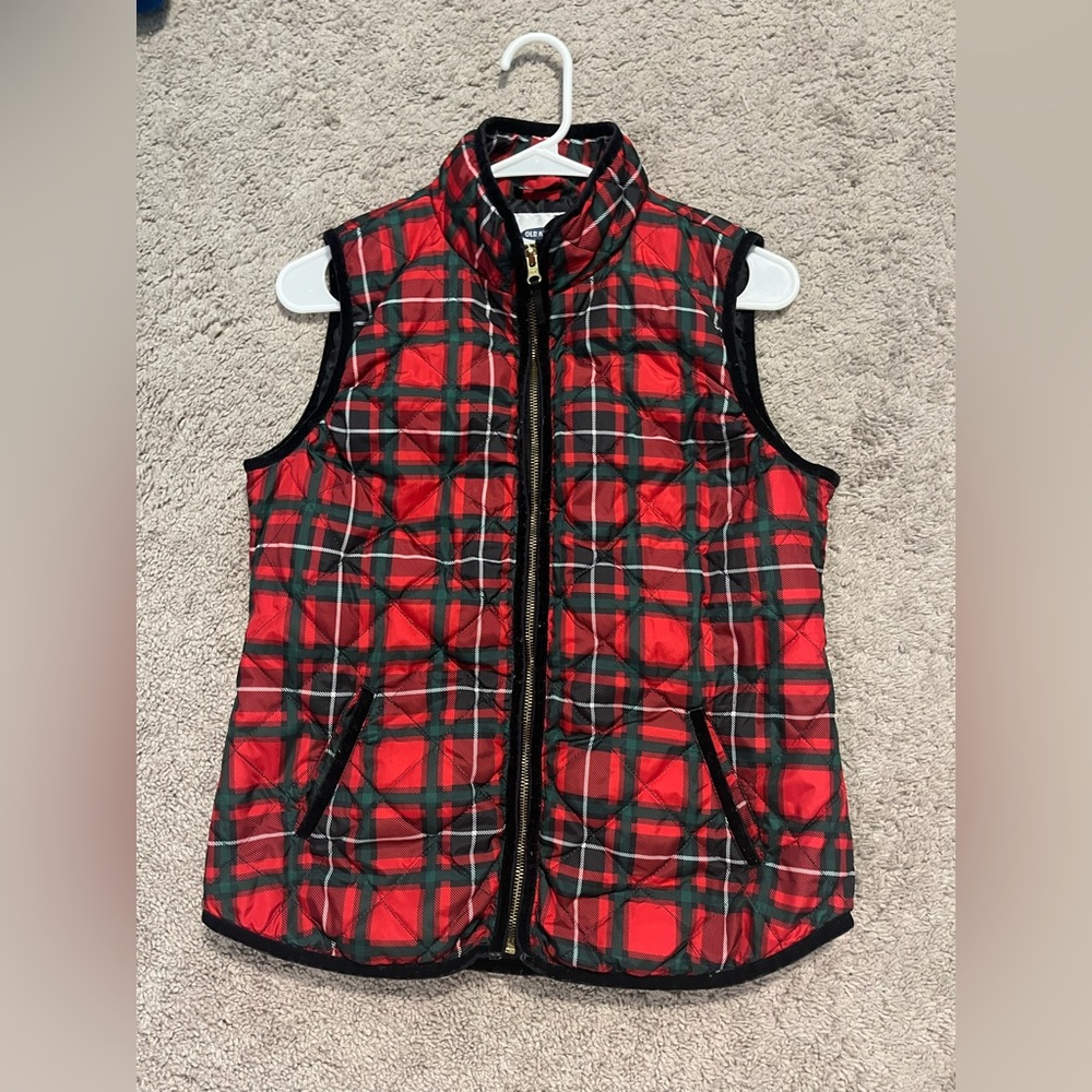 Old navy plaid puffer vest